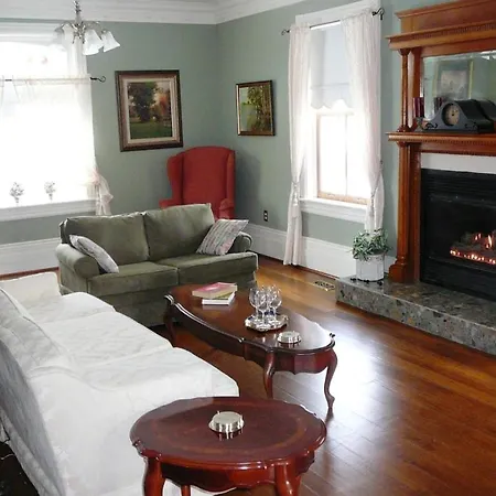 Gables Bed & Breakfast-2